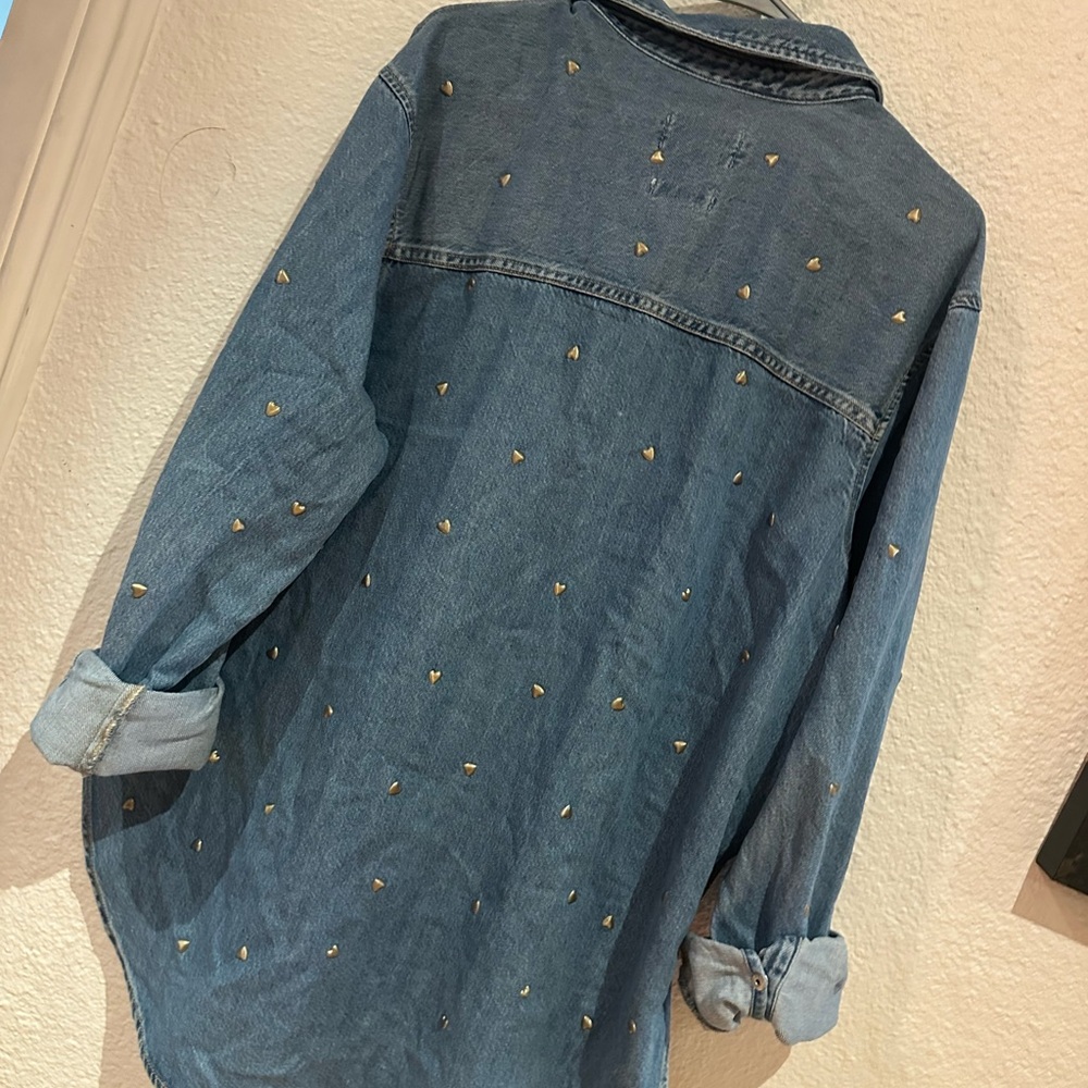 Universal Thread Blue Button Down Shirt with Gold Accents - Picture 6 of 6